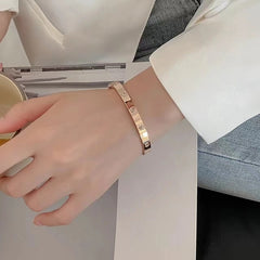 Love Bangle