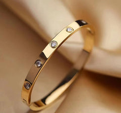 Love Bangle